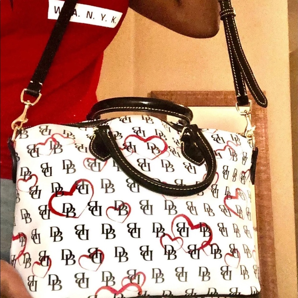 Dooney and Bourke Shoulder Bag/Purse